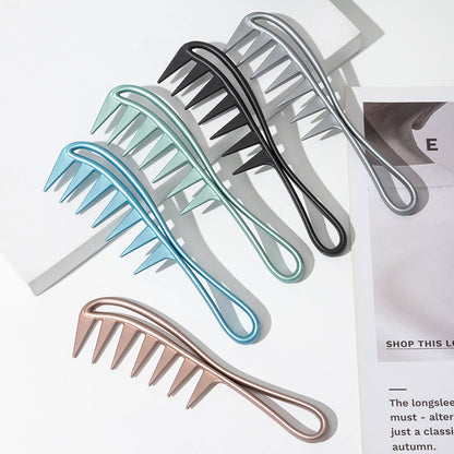 🌀 Nuvia™ Retro Wide-Tooth Comb – Effortless Detangling for All Hair Types